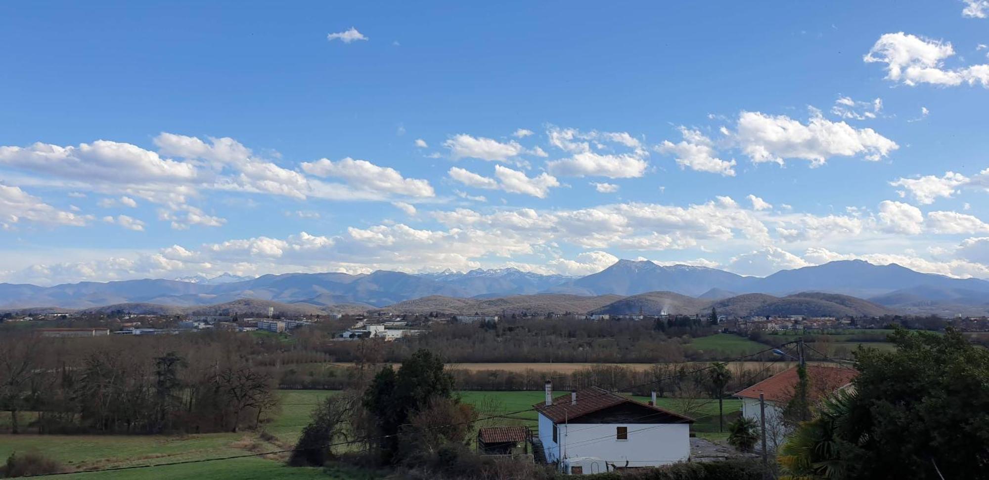 Pyrenees Vue Gite - Vues Fantastique, Parking Gratuit Sur Place & Piscine Saint Gaudens Esterno foto